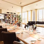 Hotel Orania.berlin Berlijn